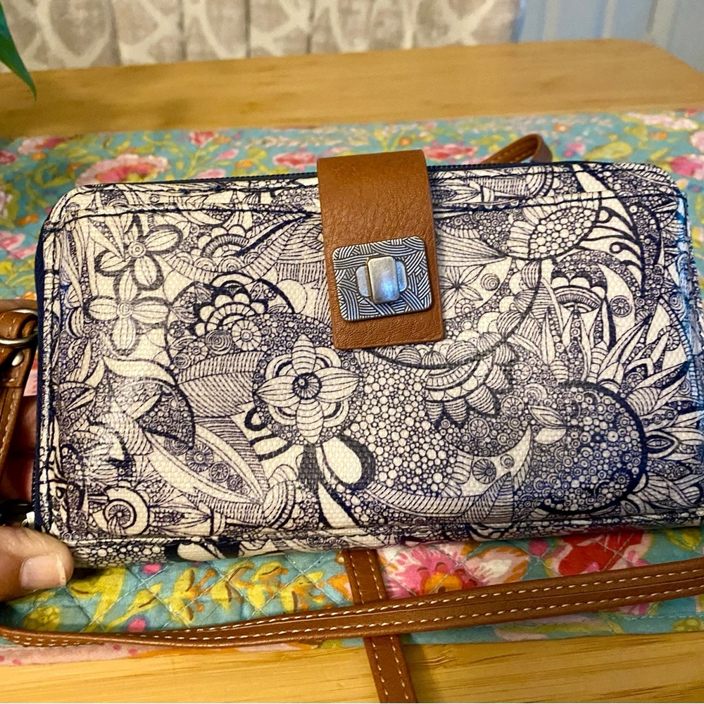 Sakroots NAVY SPIRIT DESERT Wristlet Crossbody Wallet